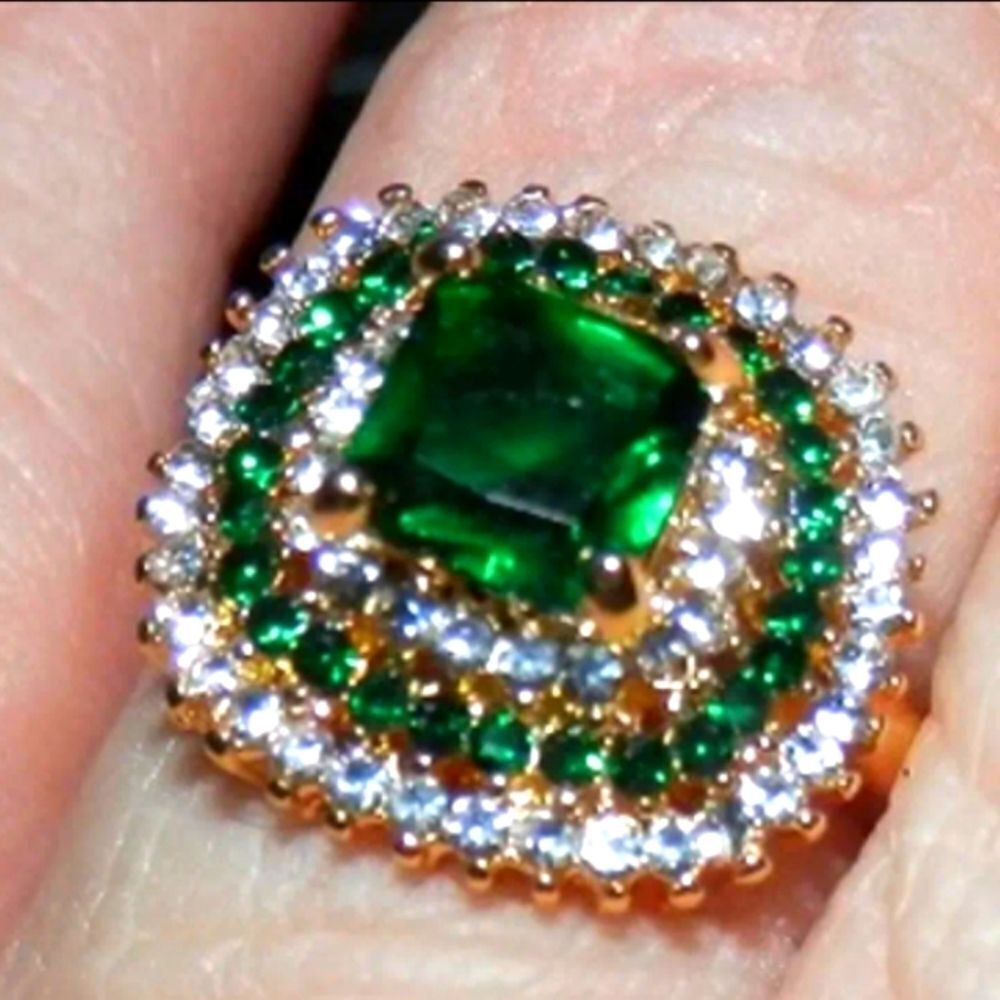Elegant Two-tone Sparkling crystal ring sz 9